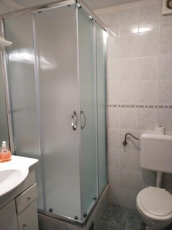 Apartment In Kustici With Balcony, Wifi, Washing Machine Esterno foto